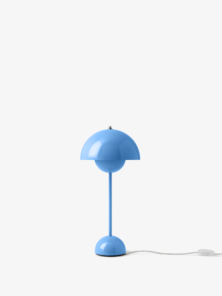 Flowerpot vp3 
Bordslampa simma blått